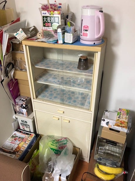 食器棚やポットなどの回収